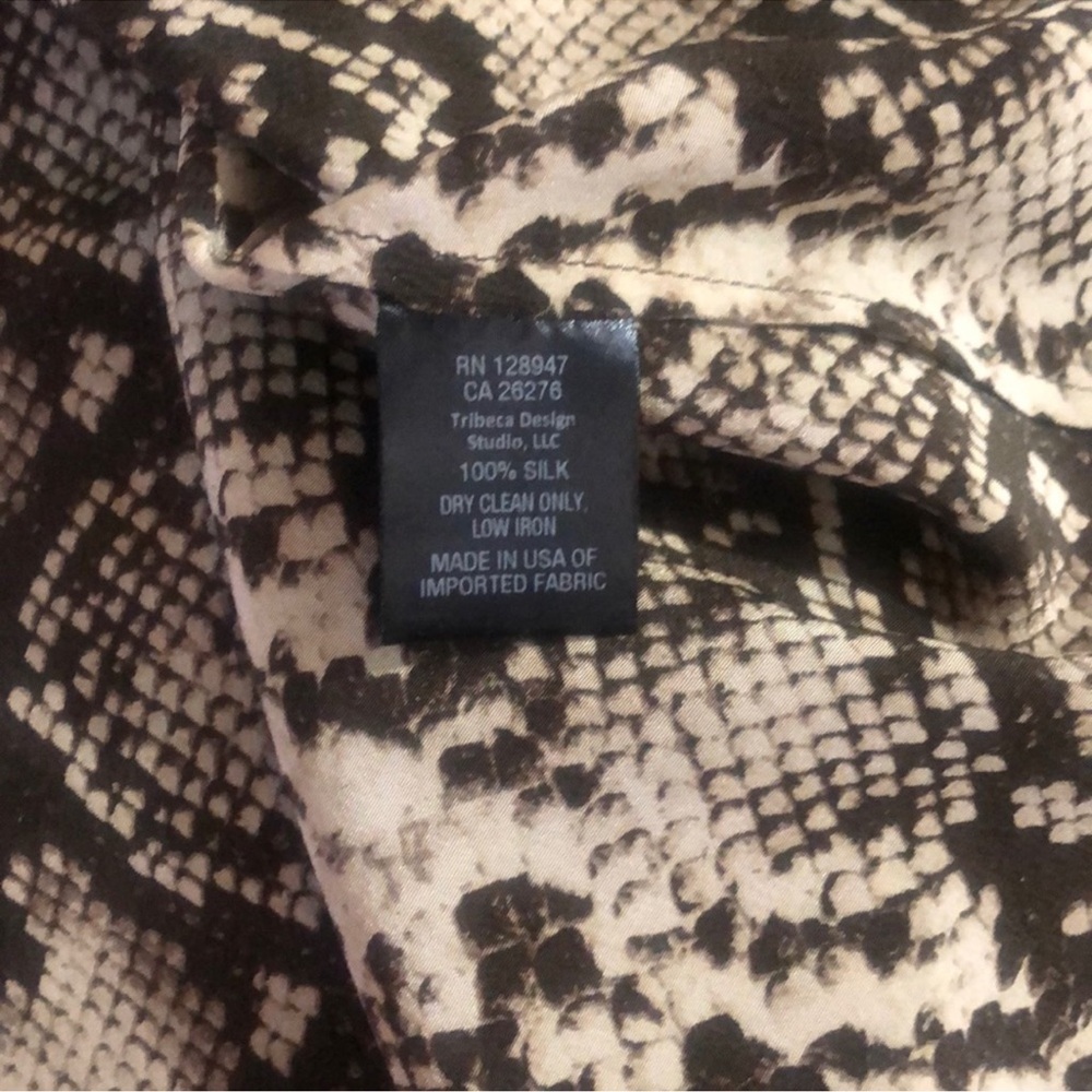 New Nili Lotan - 100% Silk - “Hazel” Snake Print Skirt - S - Picture 9 of 9